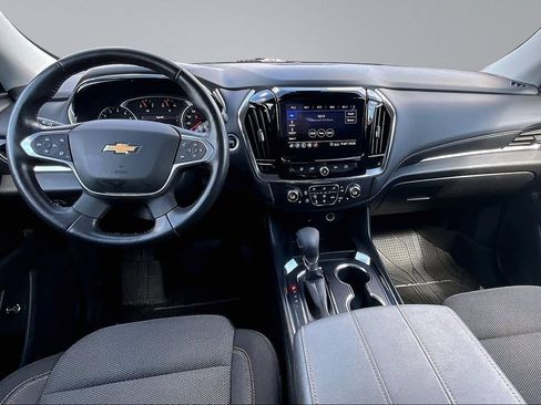 Used 2021 Chevrolet Traverse LT FWD image 16