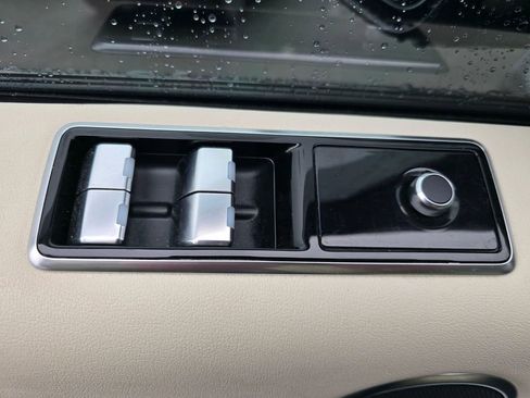 Used 2021 Land Rover Range Rover Sport HSE Silver Edition image 26