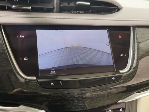 Used 2022 Cadillac XT6 Premium Luxury w/ LPO, Floor Liner Package AWD/4WD image 6