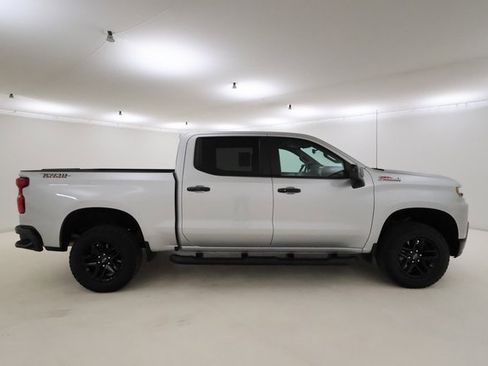 Used 2021 Chevrolet Silverado 1500 LT Trail Boss w/ Convenience Package II image 2