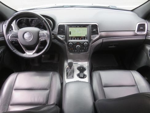 Used 2018 Jeep Grand Cherokee Limited AWD/4WD image 12