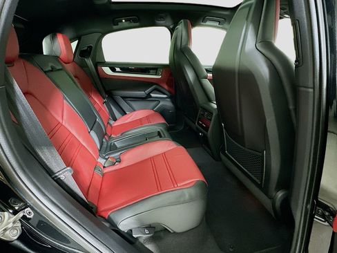 New 2026 Porsche Cayenne S image 29