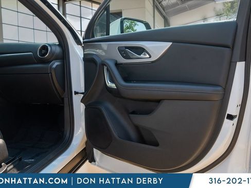 Used 2021 Chevrolet Blazer LT FWD image 25