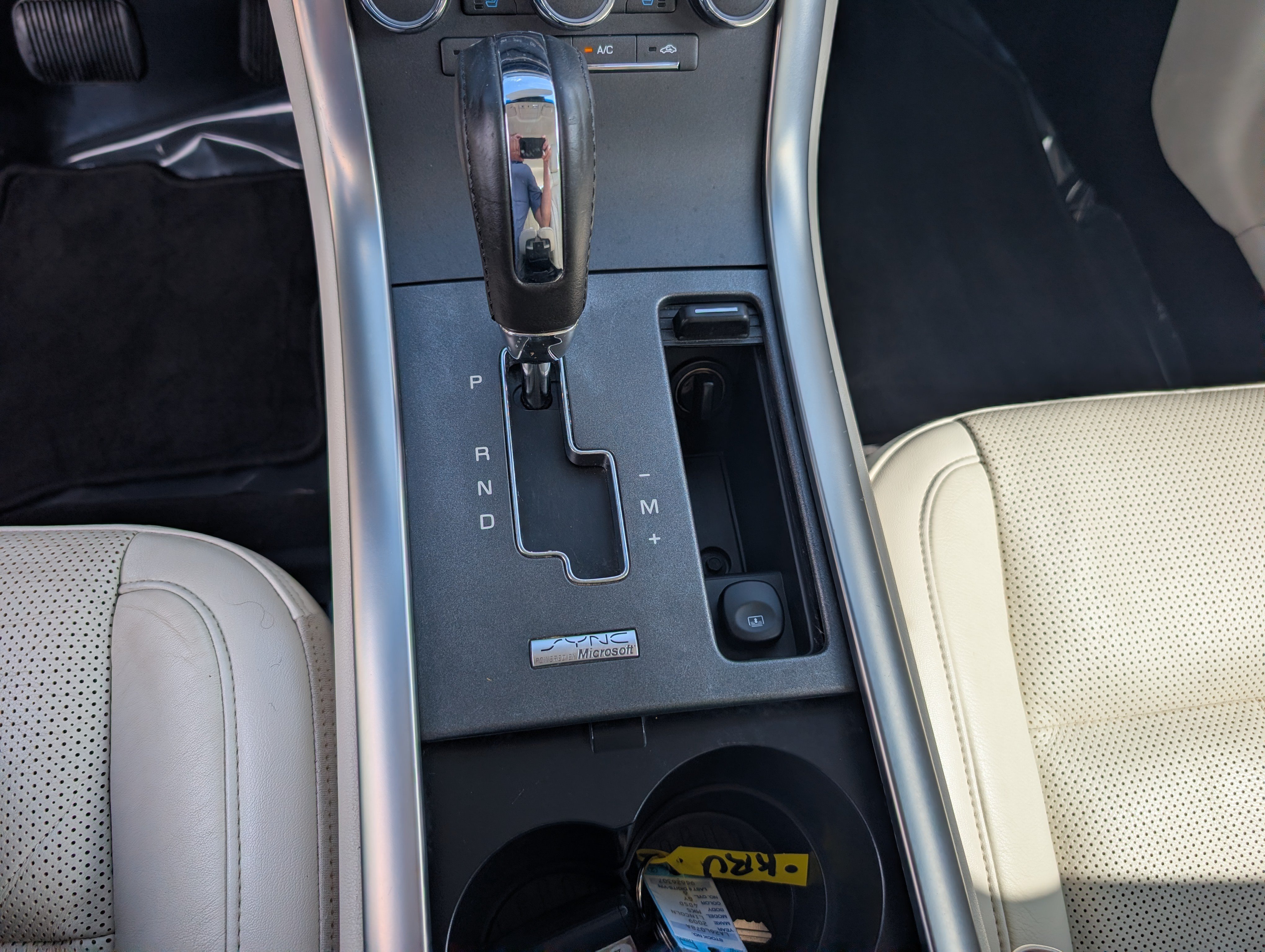 Used 2009 Lincoln MKS FWD image 20