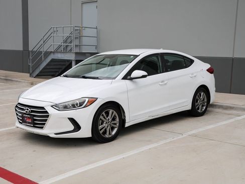 Used 2018 Hyundai Elantra SEL FWD image 4