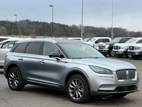 Used 2022 Lincoln Corsair AWD w/ Premium Package image 38