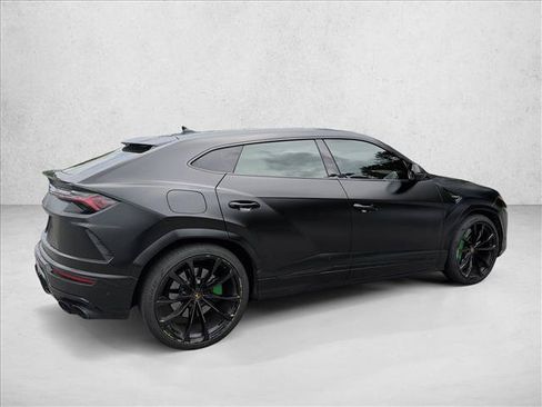 Used 2022 Lamborghini Urus AWD/4WD image 5
