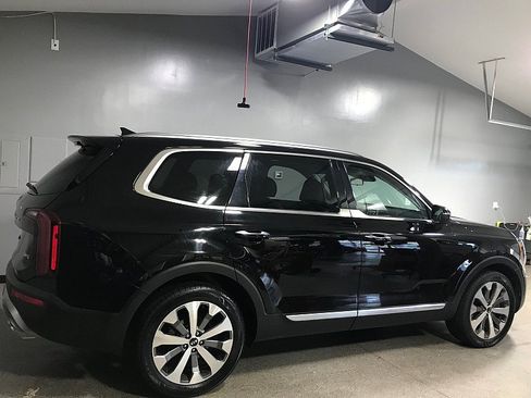 Used 2020 Kia Telluride S AWD/4WD image 3