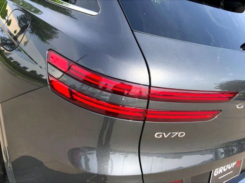 Used 2025 Genesis GV70 2.5T AWD/4WD image 28
