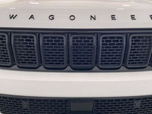 Used 2022 Jeep Wagoneer Series III w/ Flexible Seating Group RWD image 27