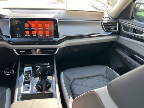 New 2026 Volkswagen Atlas Peak Edition AWD/4WD image 11