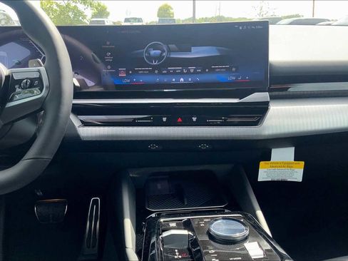 Used 2026 BMW 530i xDrive 530i xDrive w/ M Sport Package image 6