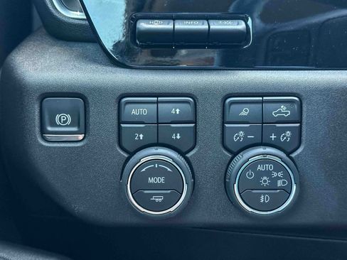 Used 2025 Chevrolet Silverado 3500 LTZ w/ LTZ Premium Package AWD/4WD image 35