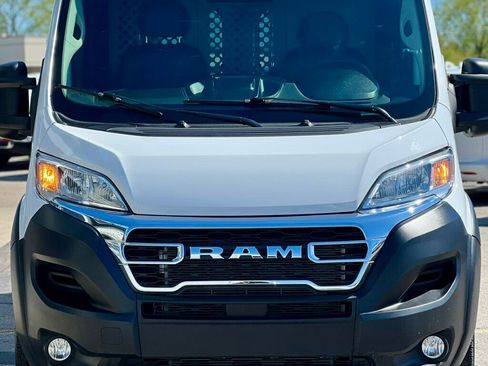 Used 2025 RAM ProMaster 2500 w/ U-Haul Equipment Group FWD image 37