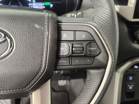 Used 2025 Toyota Tundra Limited AWD/4WD image 29