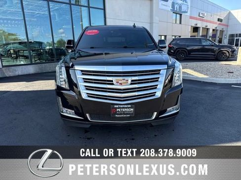 Used 2019 Cadillac Escalade ESV Platinum AWD/4WD image 9