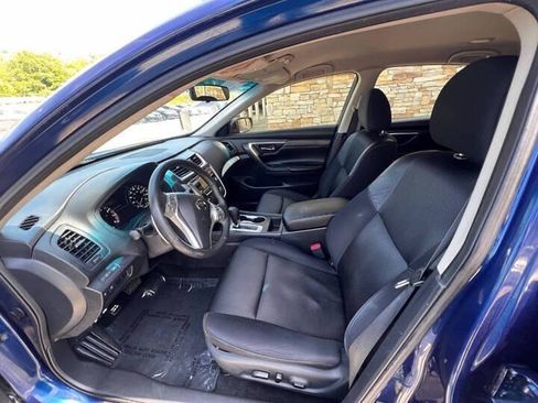 Used 2017 Nissan Altima 2.5 SR FWD image 17