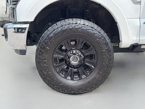 Used 2021 Ford F250 Lariat w/ Tremor Off-Road Package AWD/4WD image 36