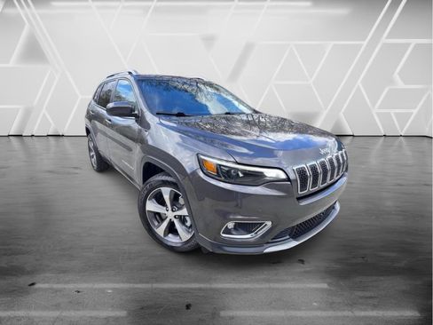 Used 2019 Jeep Cherokee Limited w/ Luxury Group FWD image 5