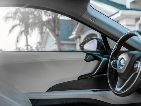 Used 2016 BMW i8 image 36