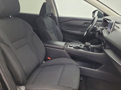 Used 2024 Nissan Rogue S AWD/4WD image 21