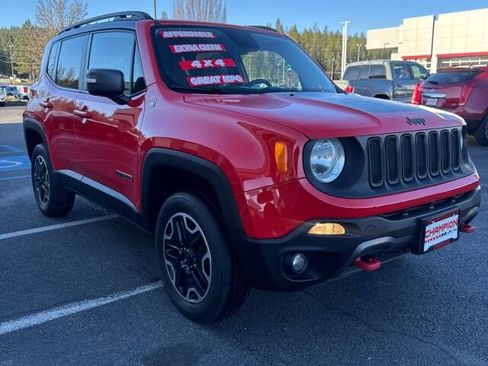 Used 2016 Jeep Renegade Trailhawk image 4