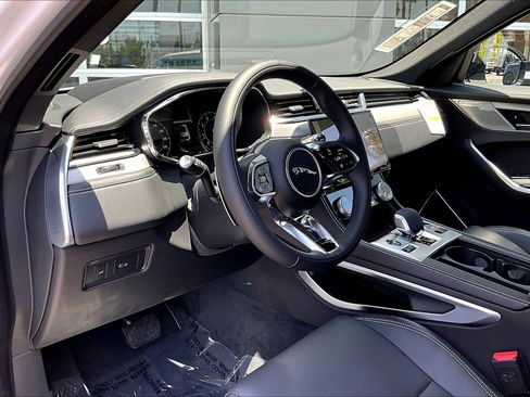 New 2026 Jaguar F-PACE R-Dynamic S image 6