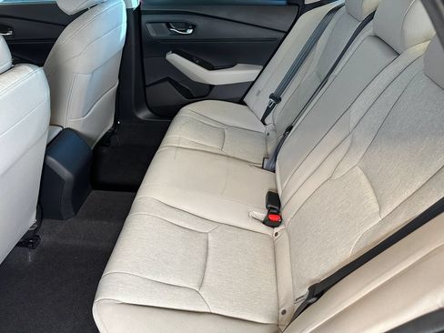 Used 2024 Honda Accord EX image 21