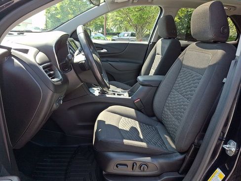 Used 2020 Chevrolet Equinox LT AWD/4WD image 16