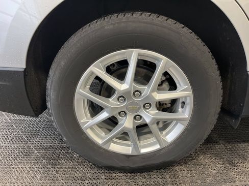 Used 2022 Chevrolet Equinox LT AWD/4WD image 22