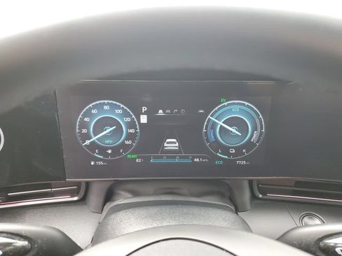 Used 2025 Hyundai Elantra SEL FWD image 23