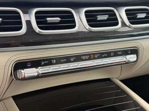 Used 2022 Mercedes-Benz GLS 450 4MATIC image 24