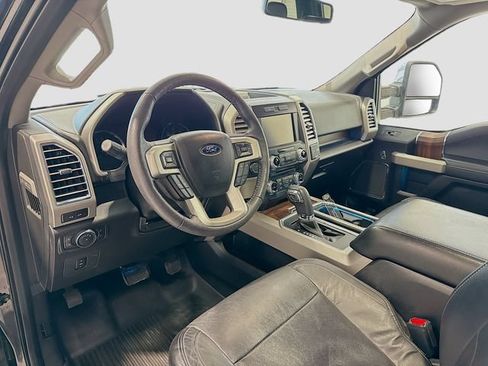 Used 2015 Ford F150 Lariat w/ Equipment Group 502A Luxury AWD/4WD image 9