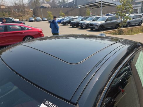 New 2025 BMW M235i xDrive w/ M Performance Package image 12