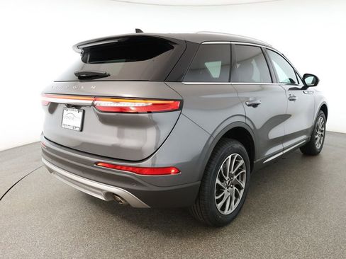 Used 2022 Lincoln Corsair AWD w/ Equipment Group 101A image 4