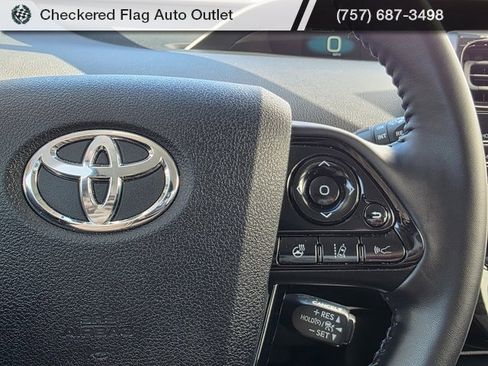 Used 2022 Toyota Prius XLE image 28