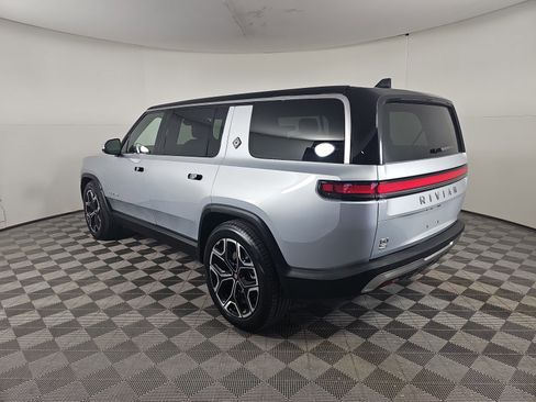 Used 2024 Rivian R1S Adventure AWD/4WD image 3