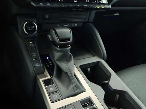 Certified 2026 Toyota Land Cruiser w/ Premium Package AWD/4WD image 25