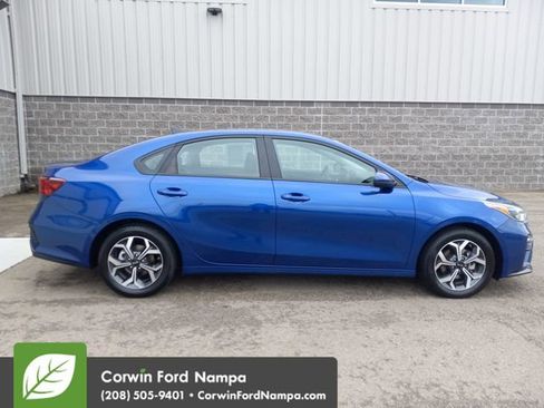 Used 2020 Kia Forte LXS image 2