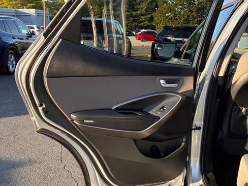 Used 2018 Hyundai Santa Fe Sport w/ 2.4L Value Package 02 FWD image 41