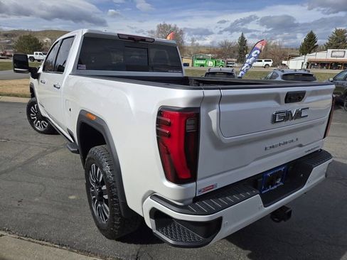 Used 2024 GMC Sierra 2500 Denali Ultimate AWD/4WD image 5