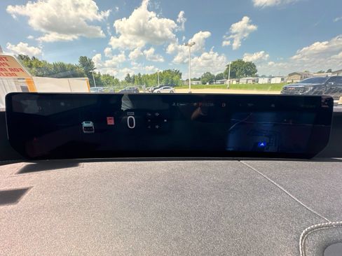 Used 2025 Ford Expedition Platinum AWD/4WD image 42
