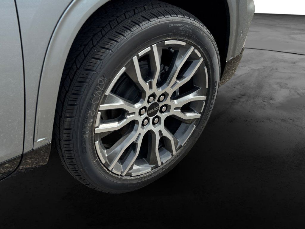 New 2027 GMC Acadia Denali Ultimate w/ LPO, Floor Liner Package AWD/4WD image 11