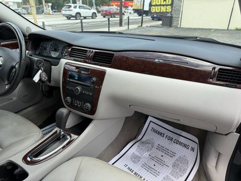 Used 2011 Chevrolet Impala LTZ FWD image 25