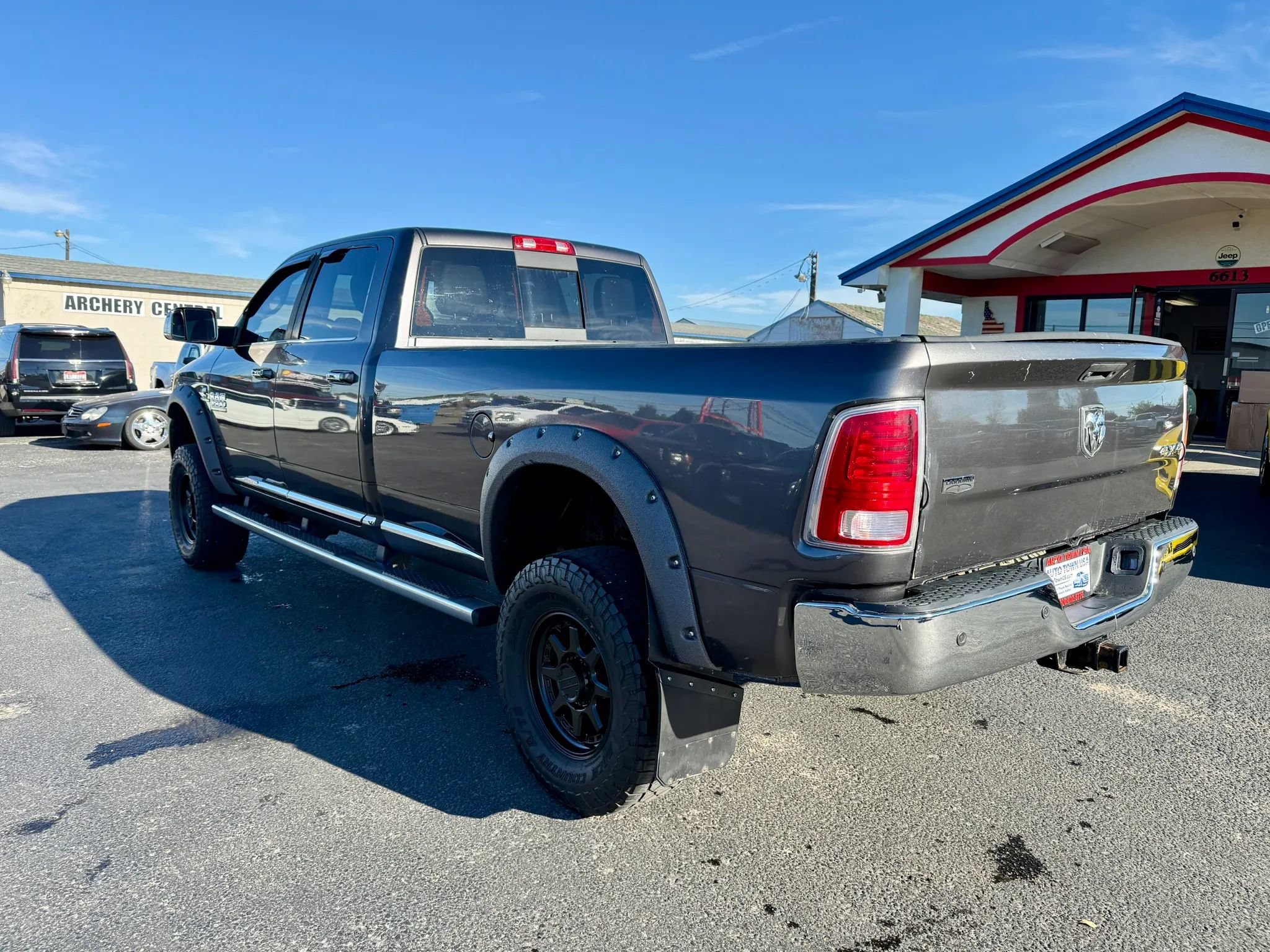 Used 2016 RAM 3500 Laramie Longhorn AWD/4WD image 3