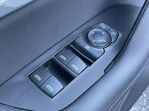 Used 2020 Chevrolet Blazer LT image 17