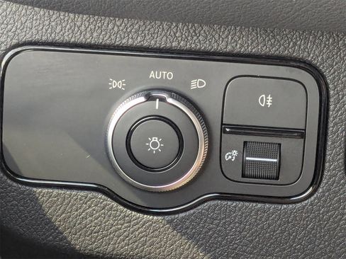 Used 2024 Mercedes-Benz Sprinter 2500 image 23