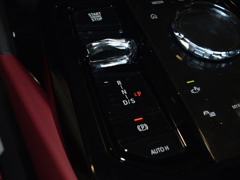 New 2026 BMW 530i xDrive w/ Executive Package image 12