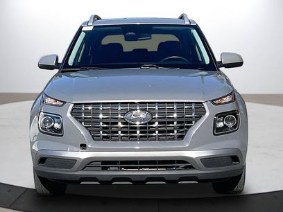 Used 2023 Hyundai Venue SEL w/ Cargo Package