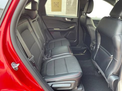 Used 2024 Ford Escape ST-Line w/ Tech Pack #1 FWD image 31